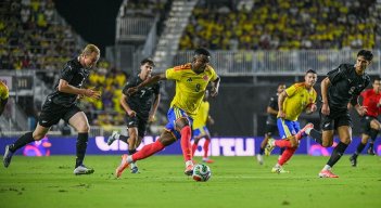 Jhon Córdoba volvió a tener minutos de juego con la selección nacional.