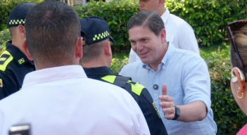 El precandidato presidencial, Juan Carlos Pinzón, visitó La Parada, en Norte de Santander. 