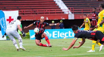 Julián Anaya, Cúcuta vs. Huila. 
