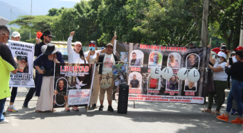 Familiares de colombianos presos en Venezuela protestan.