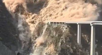 PUENTE CAÍDO EN CHINA / COLPRENSA 