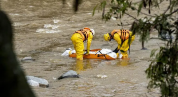 cuerpo de una mujer en el río Medellín