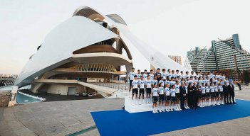 El equipo Movistar Team presentó su nueva escuadra para la temporada 2026.