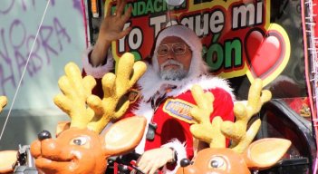 Miguel Madariaga entrega alrededor de 1.000 regalos cada navidad