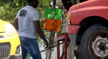 Los pimpineros crecen nuevamente en las calles de los diferentes barrios de Cúcuta y su área  metropolitana./ Foto Carlos Ramírez-La Opinión