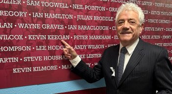 Kevin Keegan es una de las grandes figuras que ha tenido el fútbol inglés en la historia, destacándose con el Liverpool.