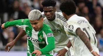 Juan Camilo 'Cucho' Hernández, delantero del Betis.