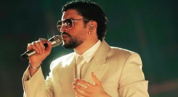 De cuidar un puesto a VIP: el regalo que llevó a un joven a ver a Bad Bunny