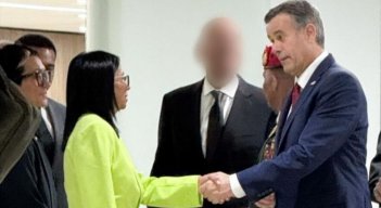 Director de la CIA viajó a Caracas y se reunió con Delcy Rodríguez tras caída de Nicolás Maduro