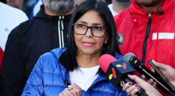 Delcy Rodríguez desafía a Donald Trump: “Basta de las órdenes de Washington”