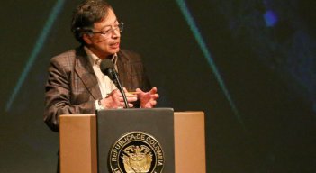 "CUANDO QUIERA ECUADOR, NOS REUNIMOS": PETRO