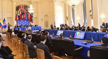 OEA.