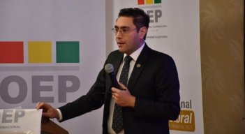 Presidente del CNE alerta por posible confusión en las consultas del 8 de marzo