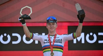 El belga Remco Evenepoel dictó cátedra en la contrarreloj del UAE Tour 2026.