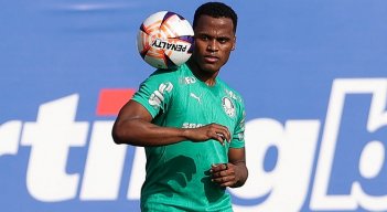 Jhon Arias, tras su presentación tuvo su primer entrenamiento con el  Verdao.