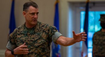 Jefe del Comando Sur anuncia regreso a Venezuela para impulsar plan de tres fases de Trump