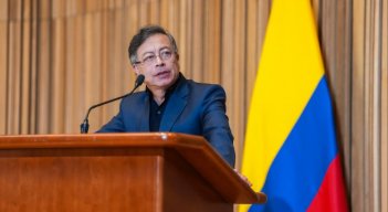 “Suspender decreto del salario mínimo pone en riesgo la Constitución y poder adquisitivo de trabajadores”: Petro