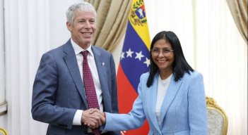 Delcy Rodríguez recibe al secretario de Energía de EE.UU. en Miraflores