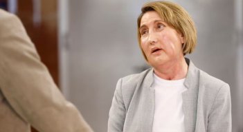 Hito de la medicina: El primer trasplante de cara del mundo con donante de eutanasia