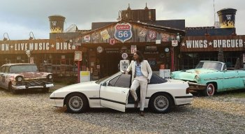 Miky La Sensa estrena ‘Con las ganas en el cielo’ y consolida su faceta como cantante.