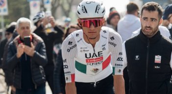 Isaac Del Toro corredor del (UAE-Emirates) arribó segundo en la etapa.