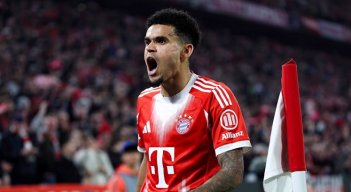 Luis Díaz marcó el cuarto gol del Bayern, en la goleada 4-1 sobre el Atalanta.