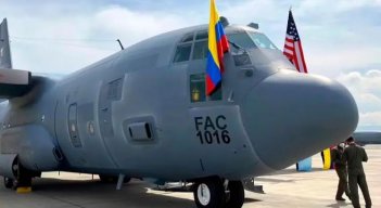 Petro agradeció en 2022 a Gobierno gringo por donación de aviones que hoy llama “chatarra” tras accidente en Putumayo