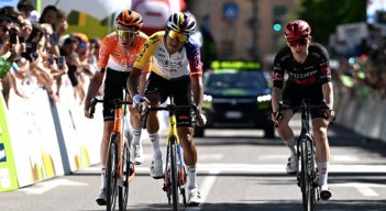 Gran regreso de Egan Bernal,  las competencias de Europa.