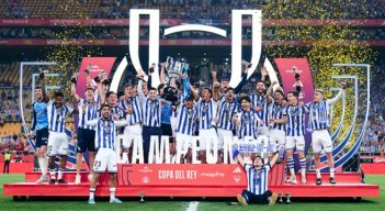 La Real Sociedad, seis años después volvió a conquistar la Copa del Rey, y el Atlético de Madrid, completó 13 años sin ganarla. Ahora solo lo queda luchar por el título de la Liga de Campeones.