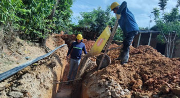 Trabajos de conexión de acueducto en El Tarra.