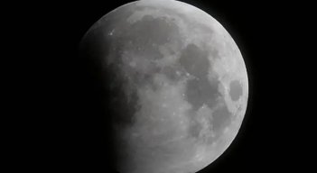 Artemis II sobrevuela la Luna este lunes