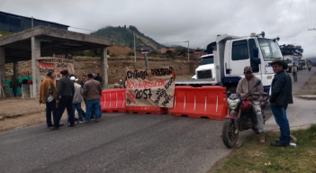 Bloqueo vial en la entrada a Chitagá. 