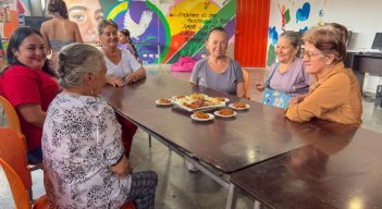 Abuelitas de Ocaña preparan los siete potajes para mantener vivas las tradiciones.