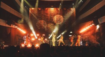 Greeicy conquista escenarios globales y se perfila hacia el hit del año.