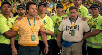 Entre pesas y carcajadas: el nuevo giro de Mark Wahlberg en el cine.