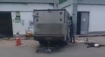 Carro de valores, Soacha. Foto:  Captura de video de X Portal La Verdad @portallaverdad_