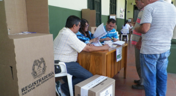 Jurados de votación en elecciones presidenciales. 
