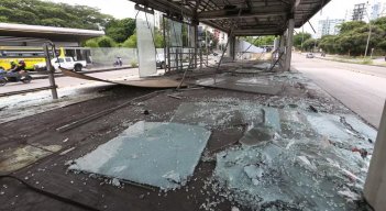 Así quedó estación de Metrolínea en Bucaramanga luego de acto vandálico