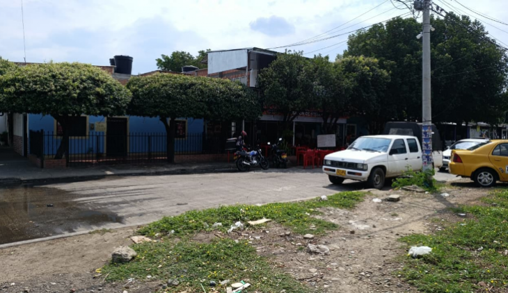 asesinado mientras almorzaba 