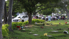 Cortejo fúnebre en el entierro de María José Estupiñán. 