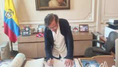 Petro firmó el decreto que convoca a la consulta popular