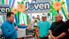 El gobernador William Villamizar destacó que este tipo de iniciativas contribuyen a la generación de empleo. /Foto Cortesía