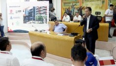 El gobernador, William Villamizar, presentó ayer en el Concejo el proyecto educativo/Foto Carlos Ramírez