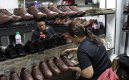 Calzado de la región. / FotoCarlos Ramírez-La Opinión