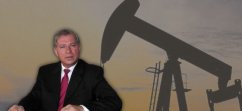 Segundo Antonio González. Ingeniero de Petróleos con más de 40 años de experiencia en la industria.